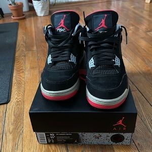 Air Jordan 4 Retro